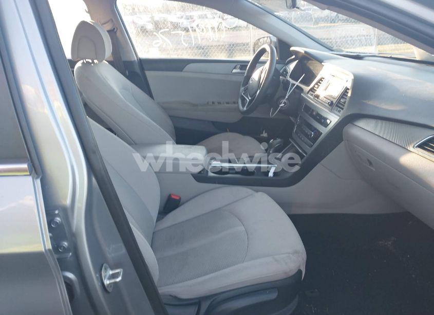 Photo 5 of 2017 Hyundai Sonata N/A (VIN 5NPE24AF0HH447503)