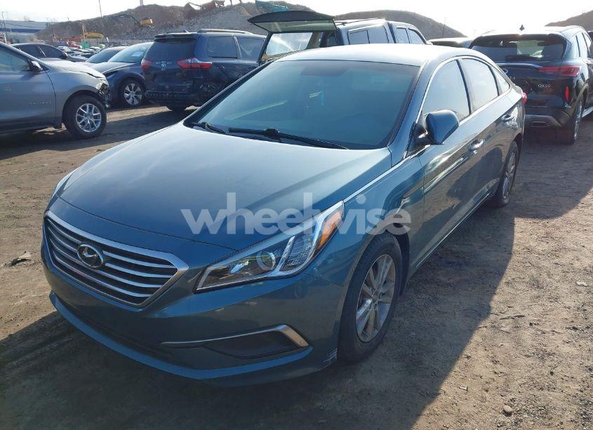 Photo 2 of 2017 Hyundai Sonata SE (VIN 5NPE24AF0HH449137)