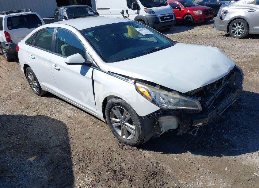 2017 Hyundai Sonata SE (VIN 5NPE24AF0HH508817) main photo