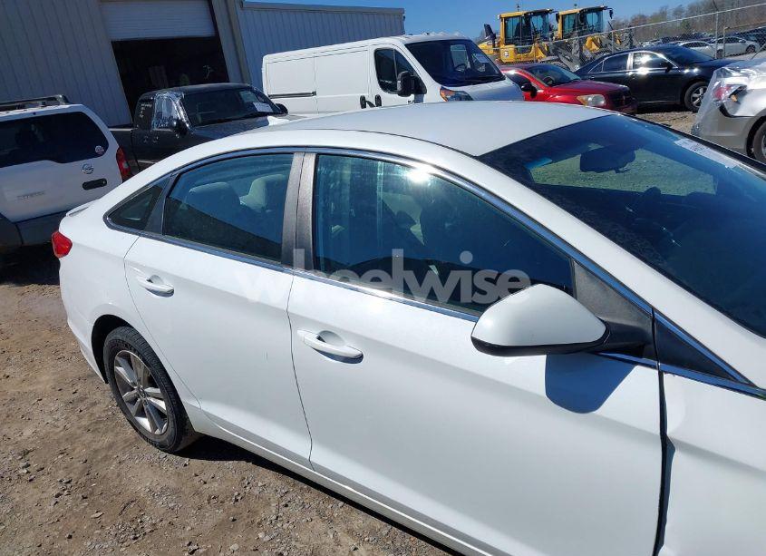 Photo 13 of 2017 Hyundai Sonata SE (VIN 5NPE24AF0HH508817)