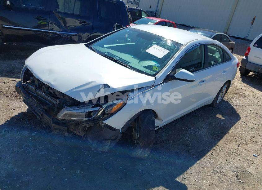 Photo 2 of 2017 Hyundai Sonata SE (VIN 5NPE24AF0HH508817)