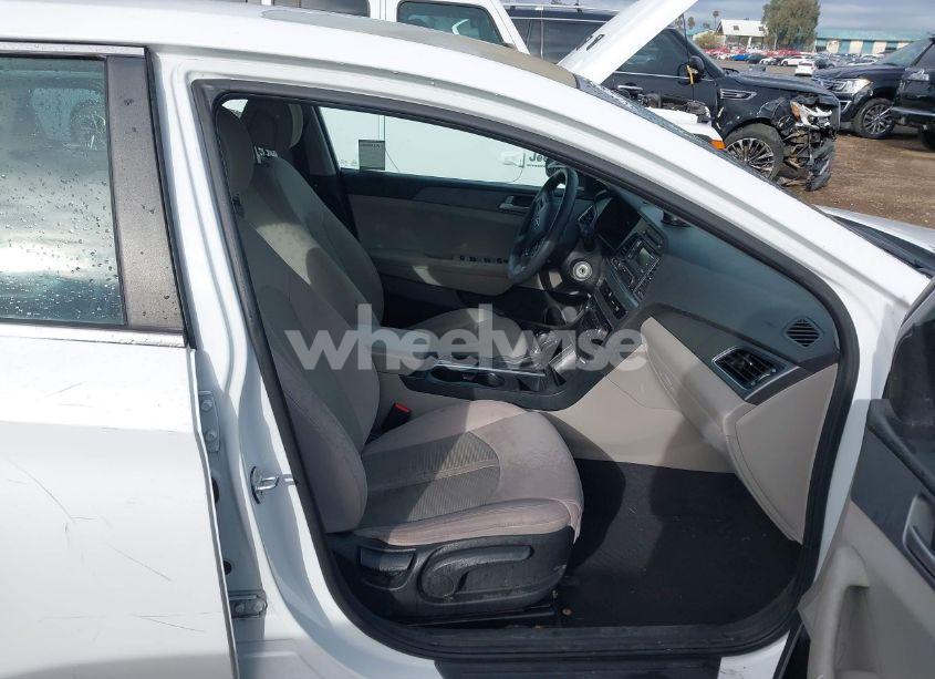 Photo 5 of 2017 Hyundai Sonata (VIN 5NPE24AF0HH572310)