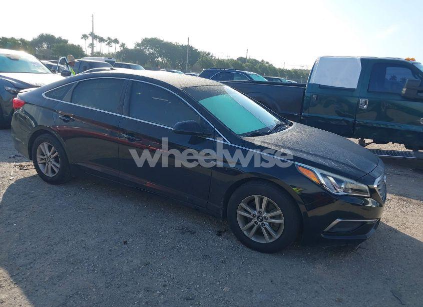 2017 Hyundai Sonata (VIN 5NPE24AF0HH584974) main photo