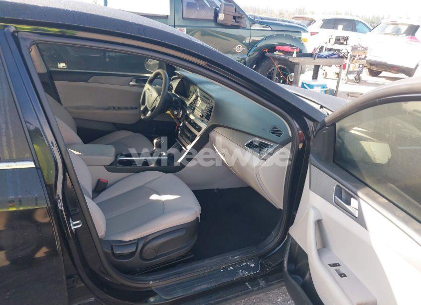 Photo 5 of 2017 Hyundai Sonata (VIN 5NPE24AF0HH584974)