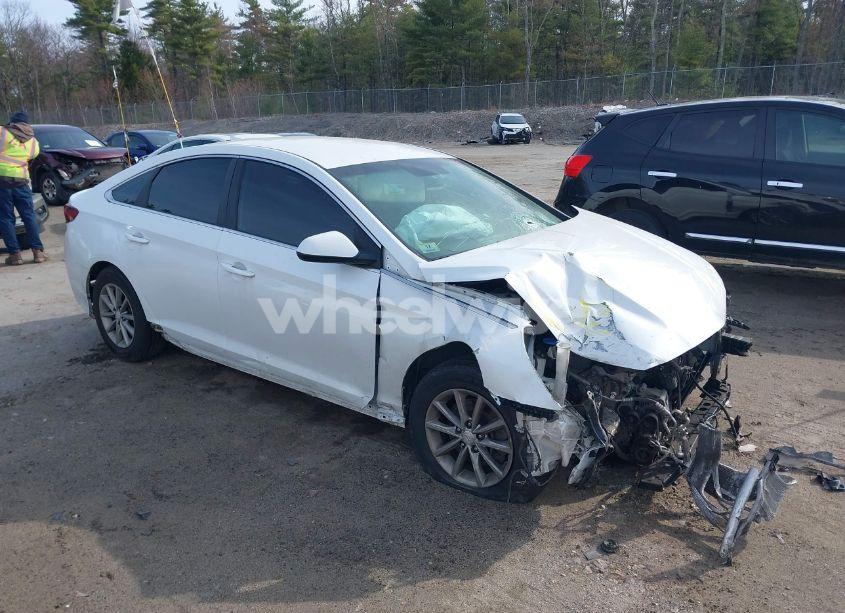 2018 Hyundai Sonata SE (VIN 5NPE24AF0JH600287) main photo