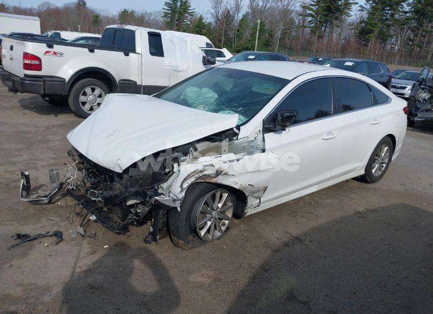 Photo 2 of 2018 Hyundai Sonata SE (VIN 5NPE24AF0JH600287)