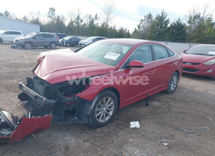 Photo 2 of 2018 Hyundai Sonata SE (VIN 5NPE24AF0JH607126)