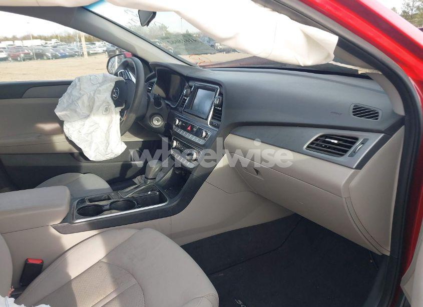 Photo 5 of 2018 Hyundai Sonata SE (VIN 5NPE24AF0JH607126)