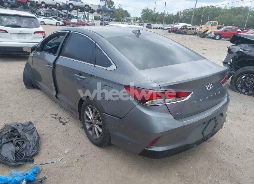 Photo 3 of 2018 Hyundai Sonata SE (VIN 5NPE24AF0JH617106)