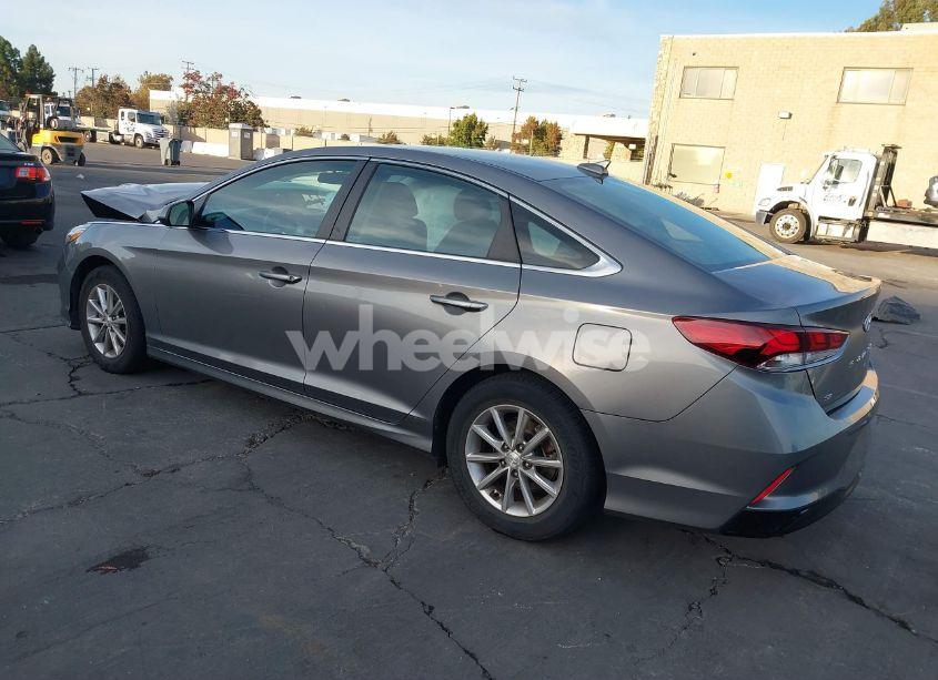 Photo 3 of 2018 Hyundai Sonata SE (VIN 5NPE24AF0JH619292)