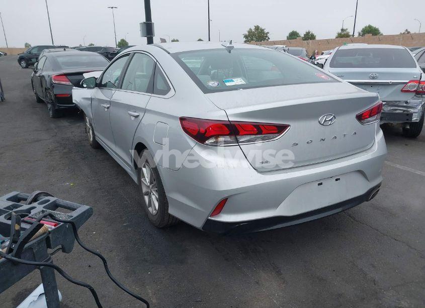 Photo 3 of 2018 Hyundai Sonata SE (VIN 5NPE24AF0JH629319)