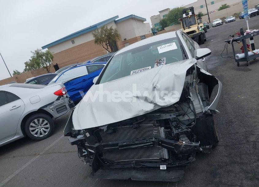 Photo 6 of 2018 Hyundai Sonata SE (VIN 5NPE24AF0JH629319)