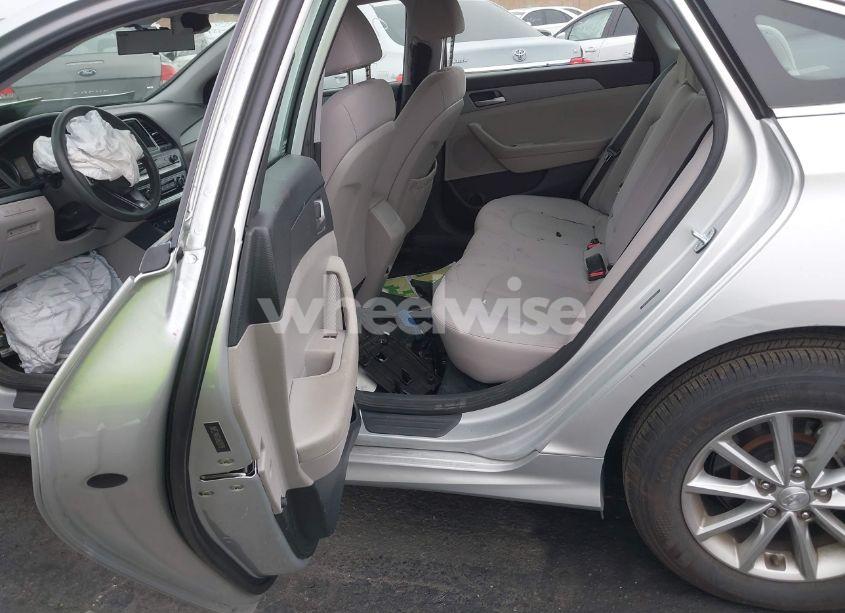 Photo 8 of 2018 Hyundai Sonata SE (VIN 5NPE24AF0JH629319)