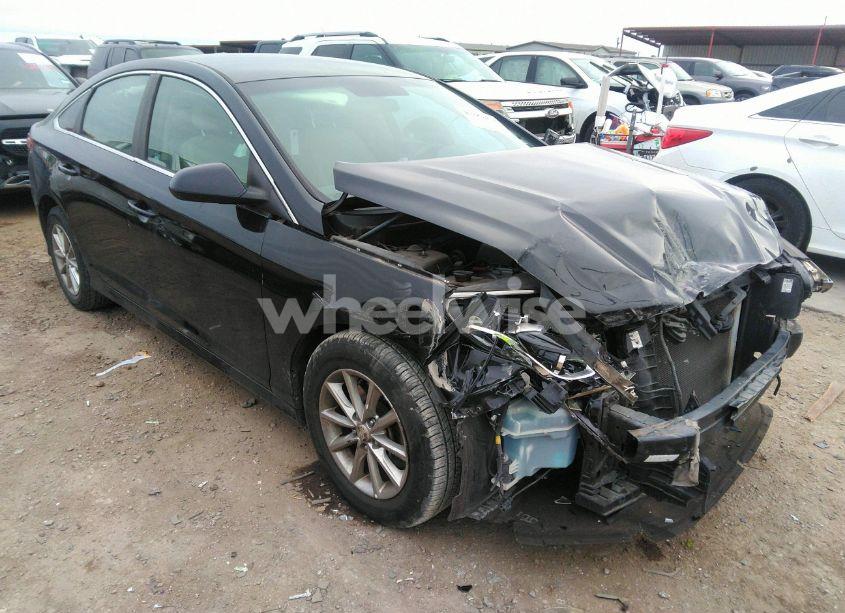 2018 Hyundai Sonata SE (VIN 5NPE24AF0JH646914) main photo