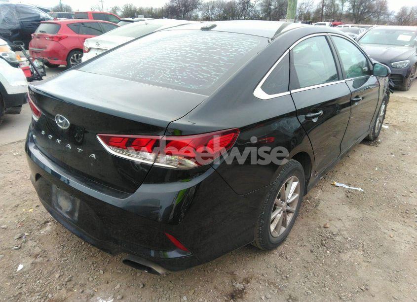 Photo 4 of 2018 Hyundai Sonata SE (VIN 5NPE24AF0JH646914)
