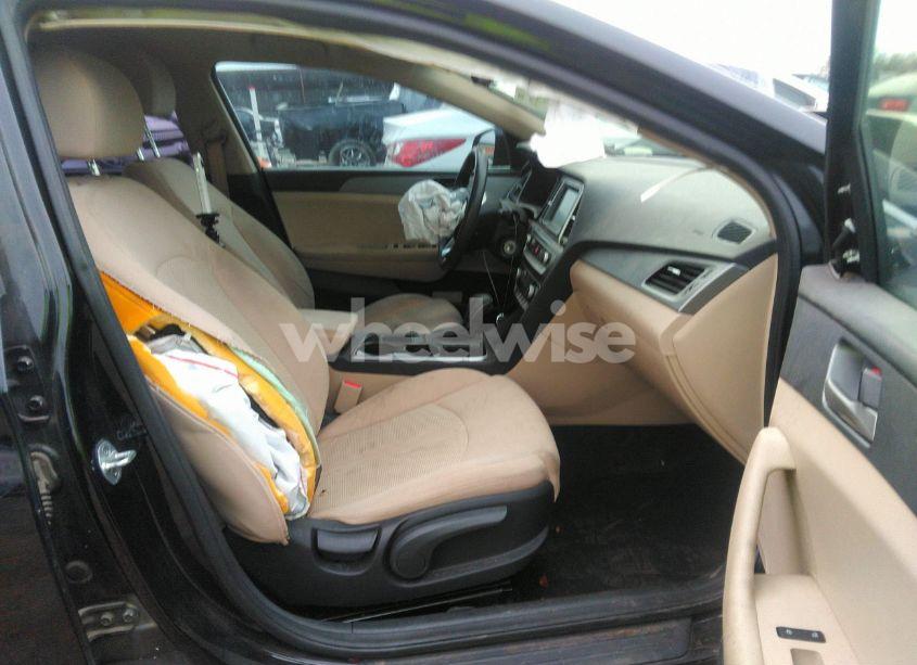 Photo 5 of 2018 Hyundai Sonata SE (VIN 5NPE24AF0JH646914)