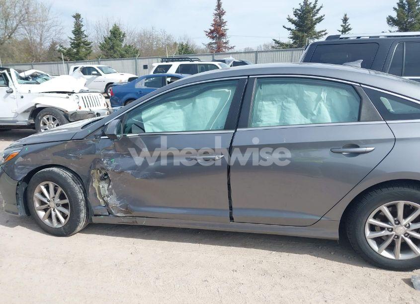 Photo 14 of 2018 Hyundai Sonata SE (VIN 5NPE24AF0JH679699)