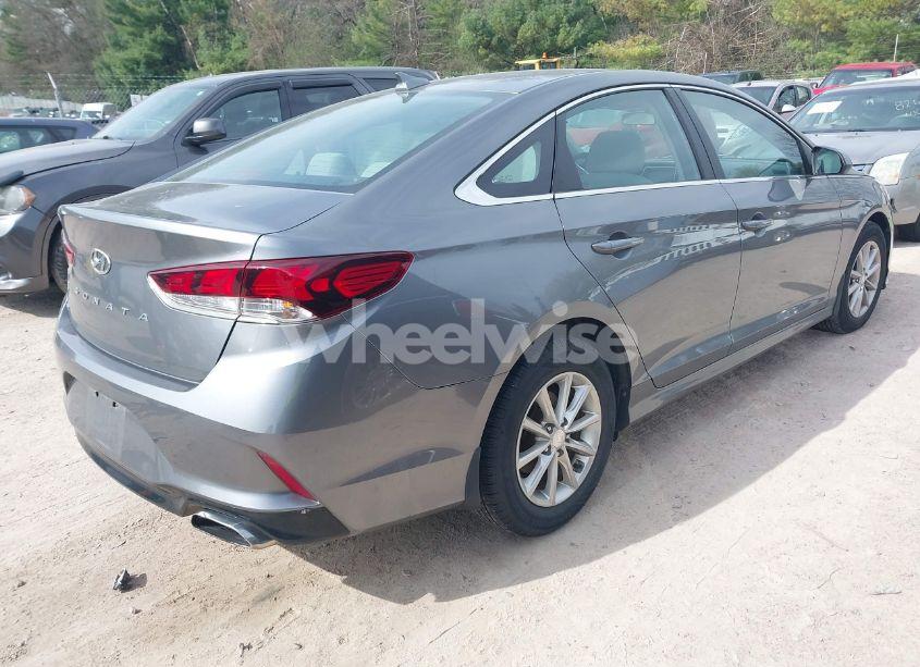 Photo 4 of 2018 Hyundai Sonata SE (VIN 5NPE24AF0JH679699)