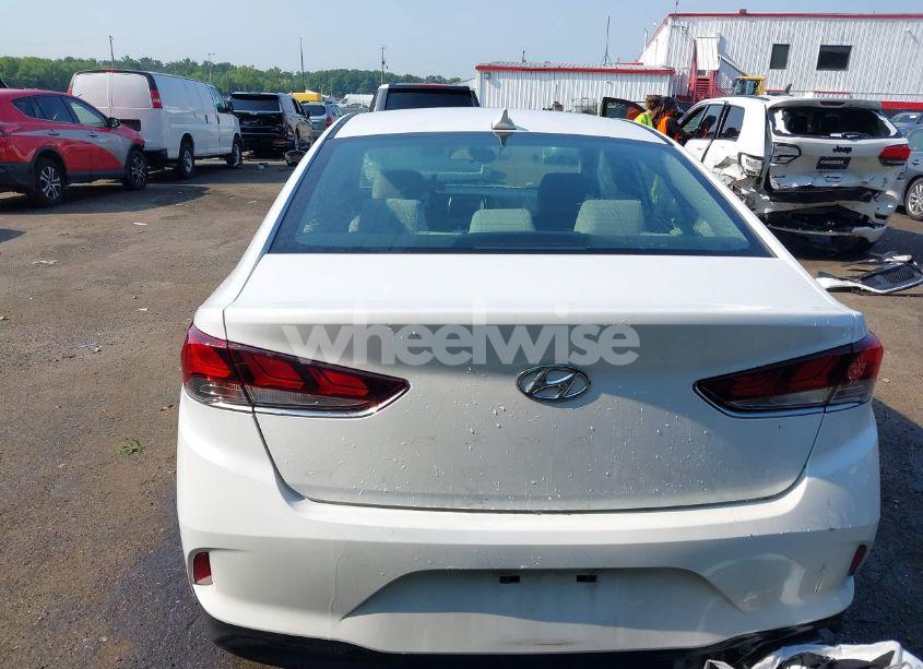 Photo 15 of 2018 Hyundai Sonata SE (VIN 5NPE24AF0JH680688)