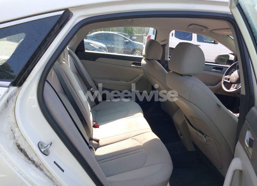 Photo 8 of 2018 Hyundai Sonata SE (VIN 5NPE24AF0JH680688)