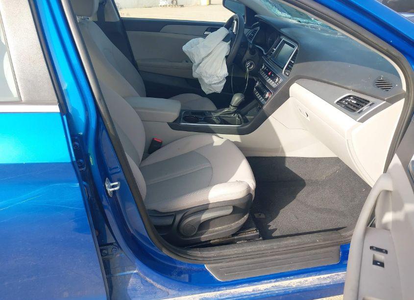 Photo 5 of 2018 Hyundai Sonata SE (VIN 5NPE24AF0JH691657)