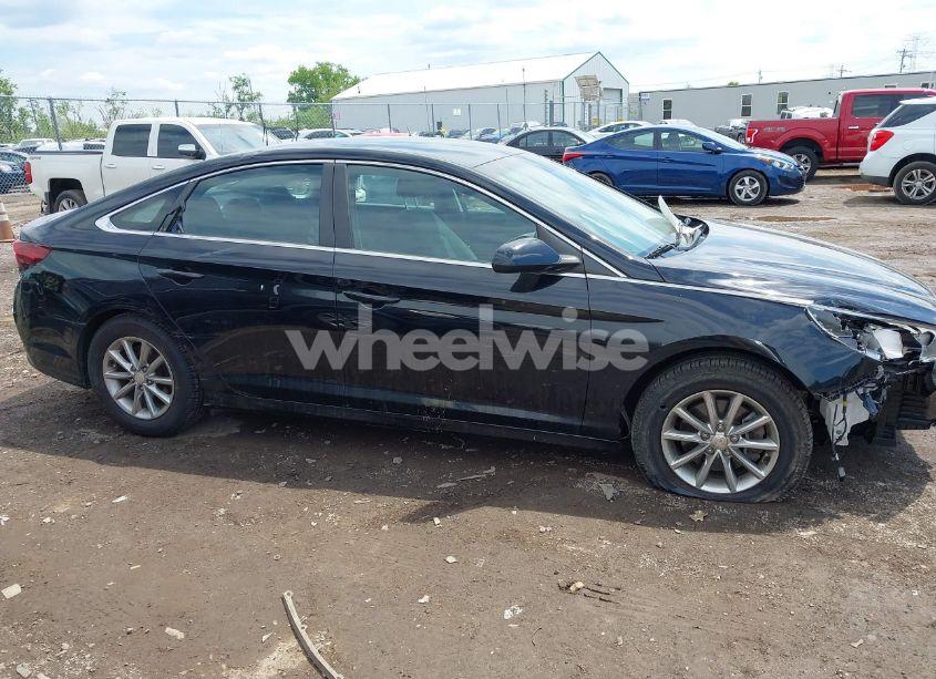 Photo 14 of 2018 Hyundai Sonata SE (VIN 5NPE24AF0JH693067)