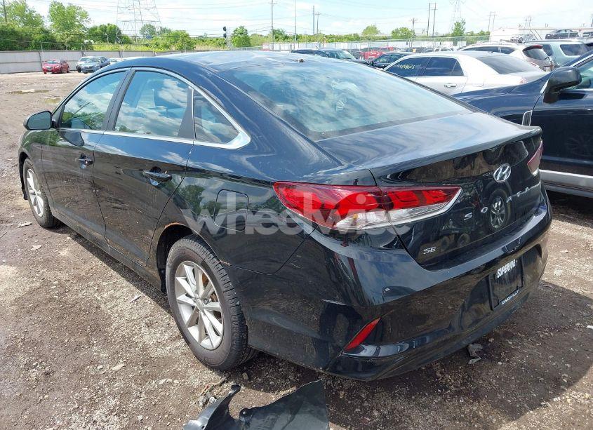 Photo 3 of 2018 Hyundai Sonata SE (VIN 5NPE24AF0JH693067)