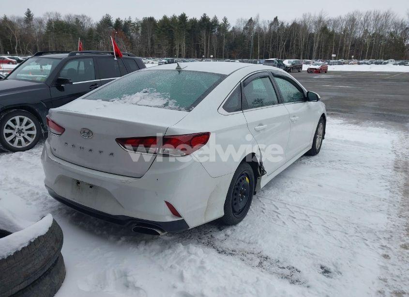 Photo 4 of 2018 Hyundai Sonata SE (VIN 5NPE24AF0JH696664)