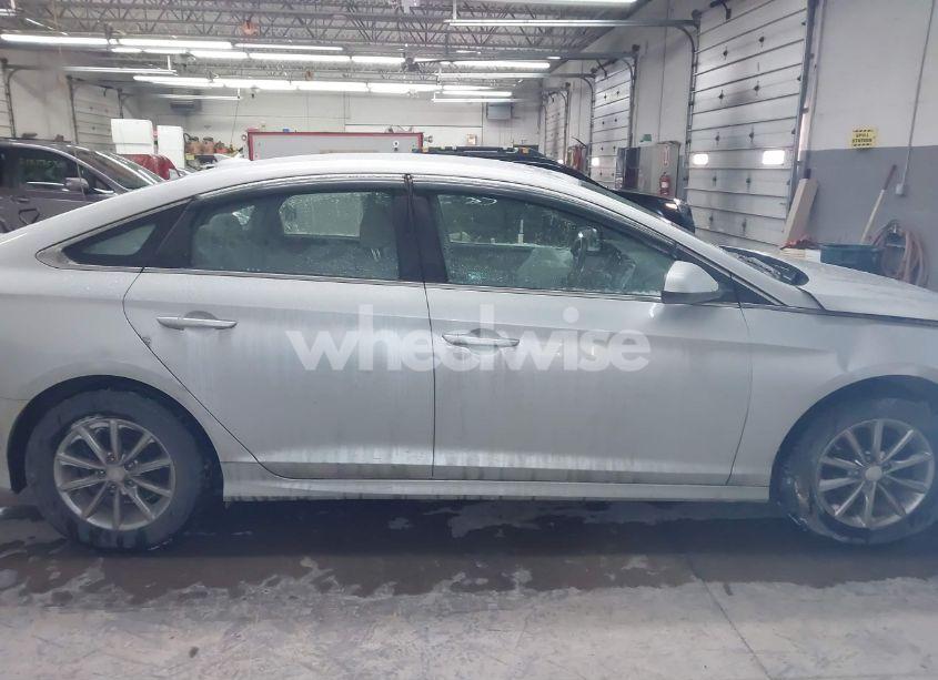 Photo 13 of 2018 Hyundai Sonata SE (VIN 5NPE24AF0JH707923)