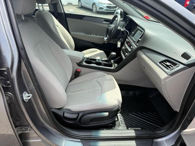 Photo 5 of 2018 HYUNDAI SONATA SE (VIN 5NPE24AF0JH718601)