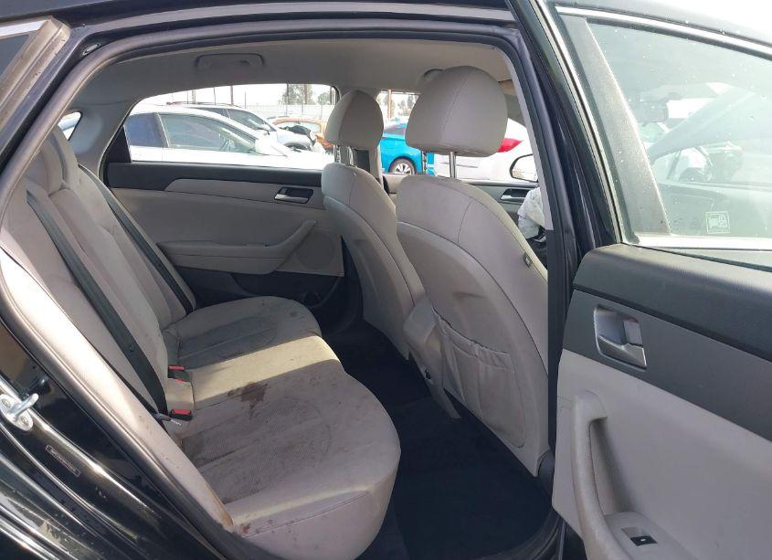 Photo 8 of 2019 Hyundai Sonata SE (VIN 5NPE24AF0KH737070)