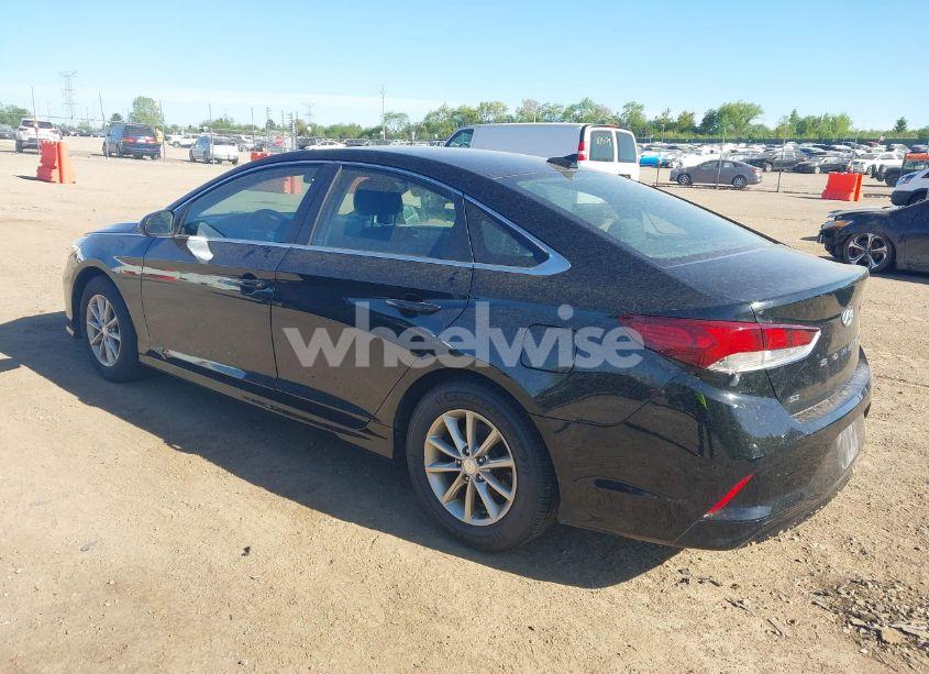 Photo 3 of 2019 Hyundai Sonata SE (VIN 5NPE24AF0KH746755)