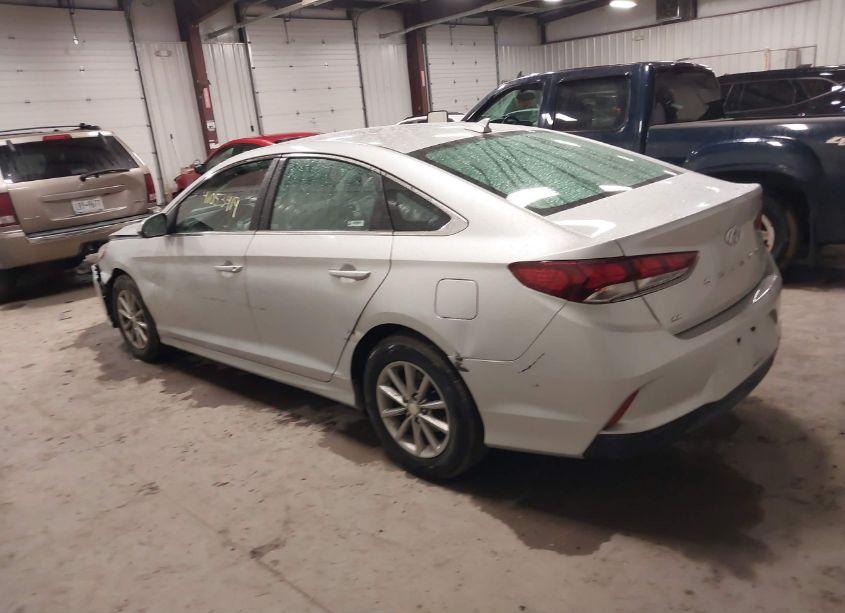 Photo 3 of 2019 Hyundai Sonata SE (VIN 5NPE24AF0KH748022)