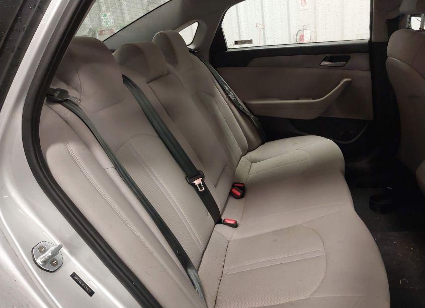 Photo 8 of 2019 Hyundai Sonata SE (VIN 5NPE24AF0KH748022)