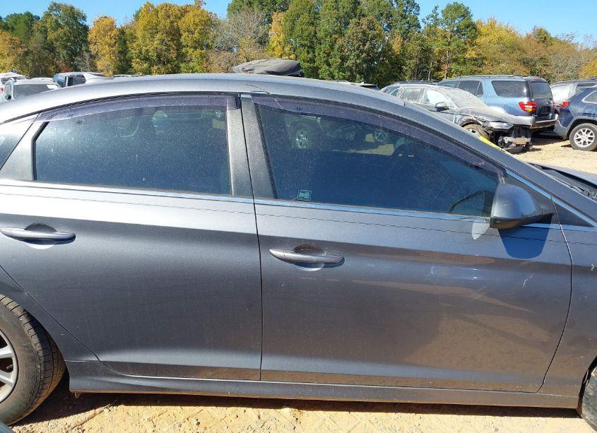 Photo 14 of 2019 Hyundai Sonata SE (VIN 5NPE24AF0KH758534)