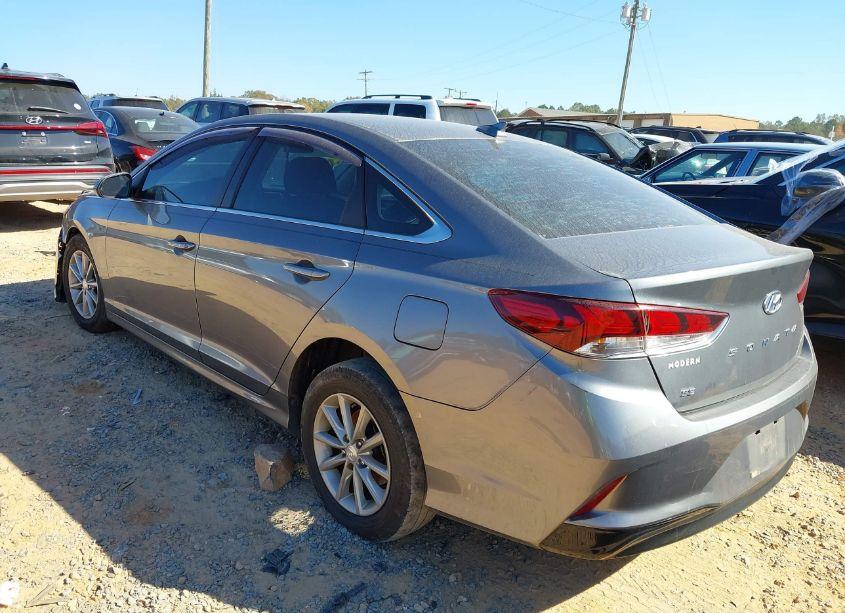 Photo 3 of 2019 Hyundai Sonata SE (VIN 5NPE24AF0KH758534)