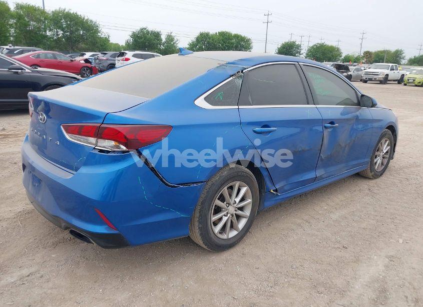 Photo 4 of 2019 Hyundai Sonata SE (VIN 5NPE24AF0KH767928)