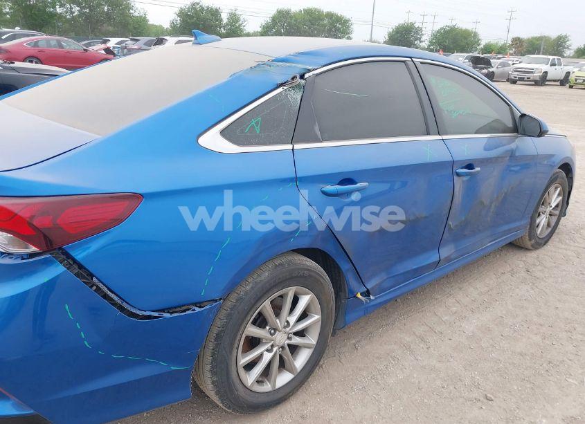 Photo 6 of 2019 Hyundai Sonata SE (VIN 5NPE24AF0KH767928)