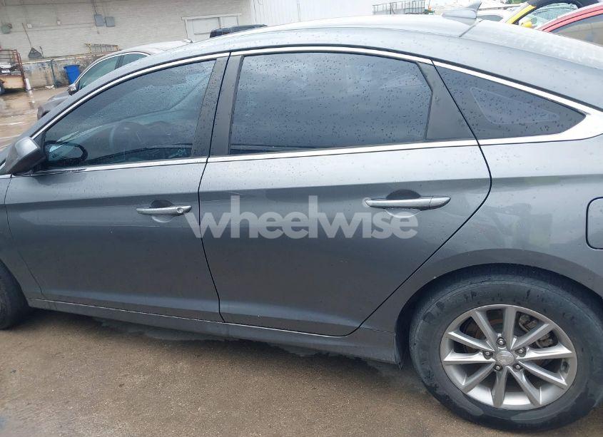 Photo 14 of 2019 Hyundai Sonata SE (VIN 5NPE24AF0KH788780)