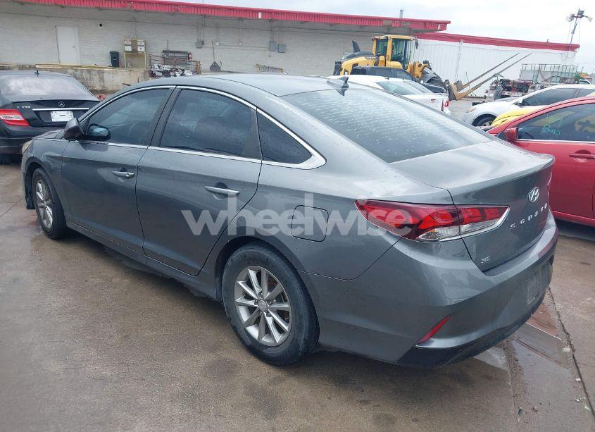 Photo 3 of 2019 Hyundai Sonata SE (VIN 5NPE24AF0KH788780)