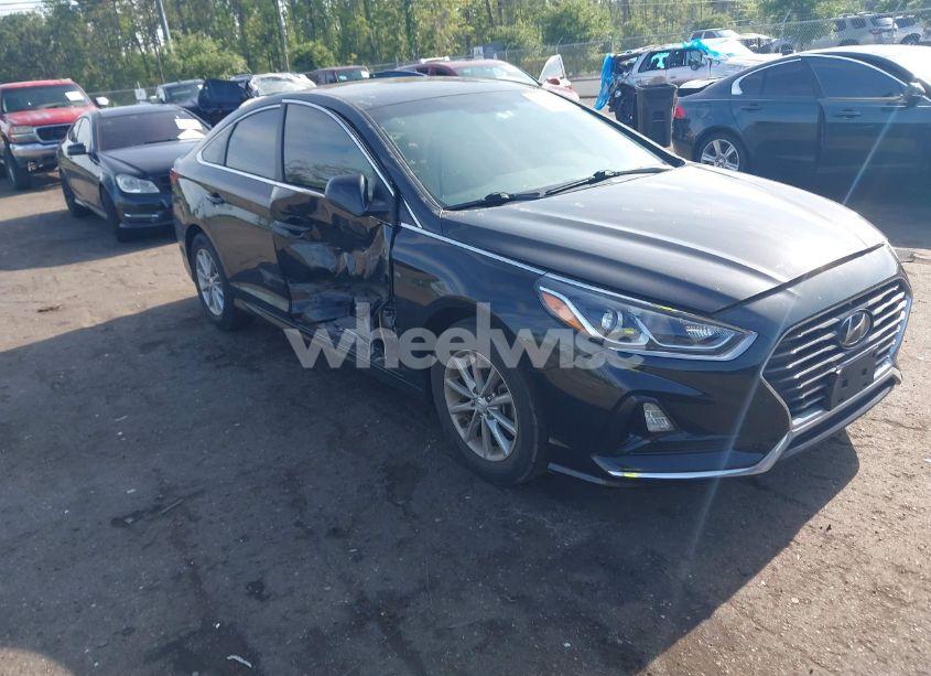 2019 Hyundai Sonata SE (VIN 5NPE24AF0KH792621) main photo