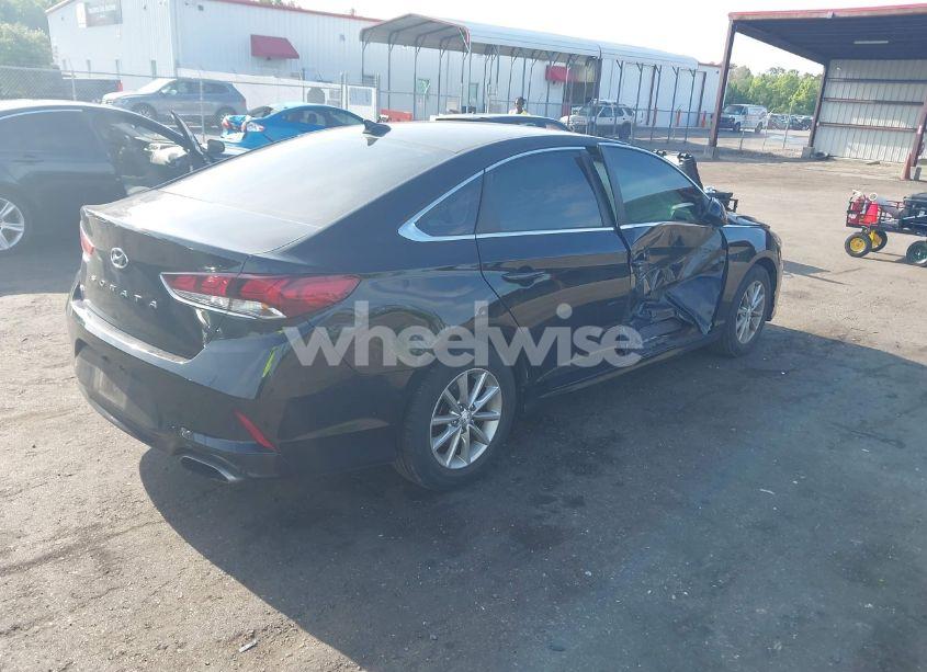 Photo 4 of 2019 Hyundai Sonata SE (VIN 5NPE24AF0KH792621)