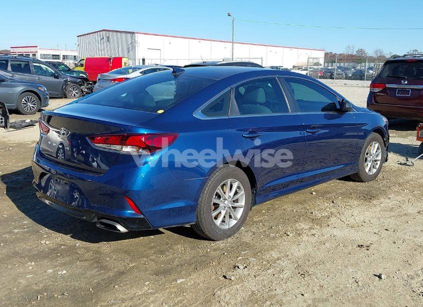 Photo 4 of 2019 Hyundai Sonata SE (VIN 5NPE24AF0KH802337)