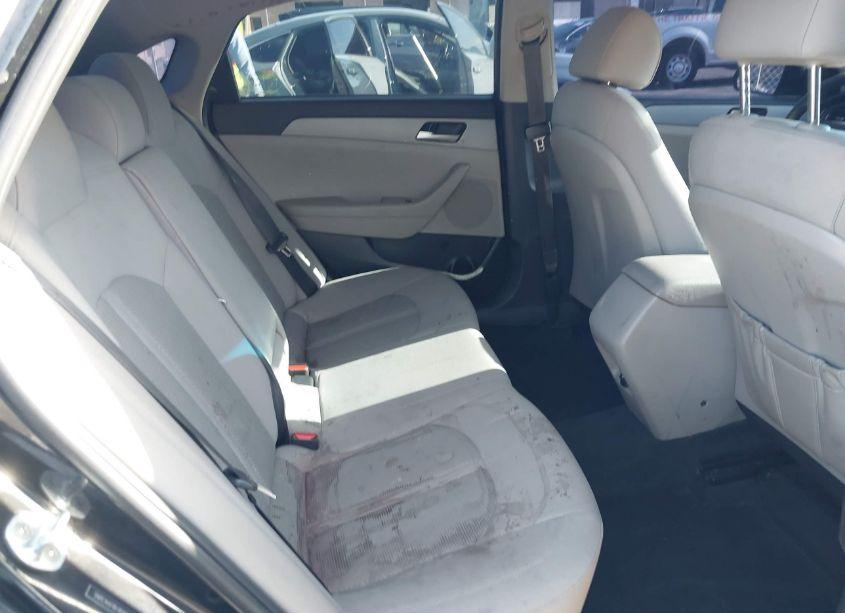 Photo 8 of 2019 Hyundai Sonata SE (VIN 5NPE24AF0KH814939)