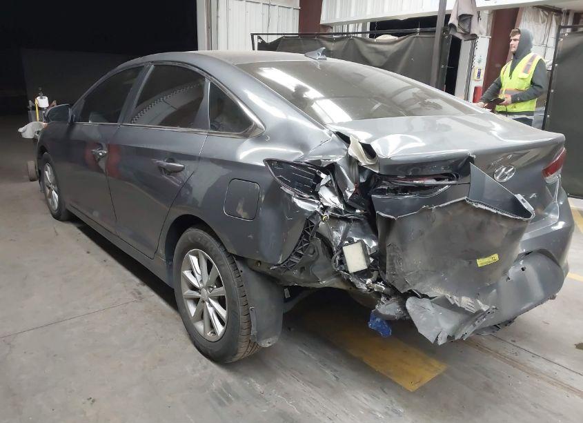 Photo 3 of 2019 Hyundai Sonata SE (VIN 5NPE24AF0KH818893)