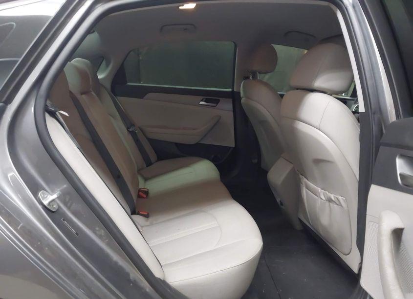 Photo 8 of 2019 Hyundai Sonata SE (VIN 5NPE24AF0KH818893)