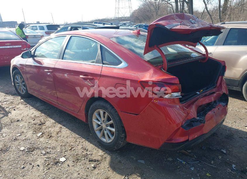 Photo 3 of 2019 Hyundai Sonata SE (VIN 5NPE24AF0KH820482)