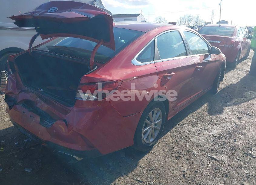 Photo 4 of 2019 Hyundai Sonata SE (VIN 5NPE24AF0KH820482)