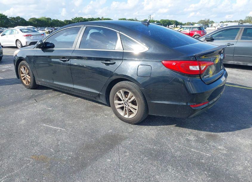 Photo 3 of 2015 Hyundai Sonata SE (VIN 5NPE24AF1FH003687)