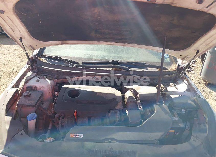 Photo 10 of 2015 Hyundai Sonata SE (VIN 5NPE24AF1FH041839)